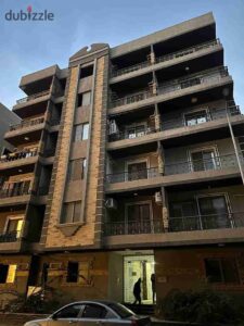 شقة للبيع 87 متر تشطيب سوبر لوكس في كمبوند سرايات القطامية غرفتين نوم و 2 حمامين اول سكن و يمكن تقسيط 2,850,000 ج.م