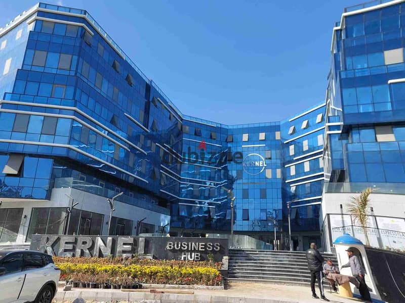 محل ارضي جاهز للأستلام في التجمع بجوار مستشفى النسائم ومستشفي الجوي وبالقرب من شارع التسعين 0