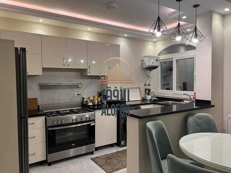 شقه للبيع استلام فورى متشطبه الترا لوكس بالتجمع الخامس واجهه بحرى 0