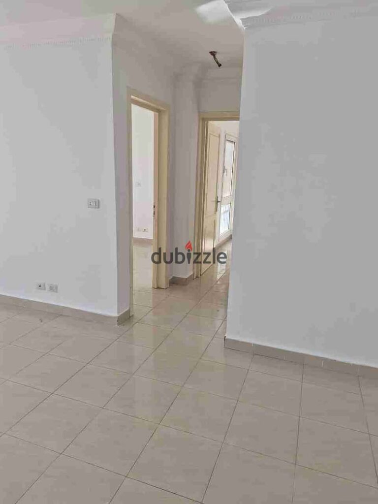 شقه ايجار في مدينتي 78م تشطيب شركه موقع متميز 0