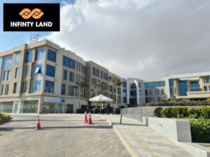 عيادة للايجار40م التجمع الخامس ايترنا مفيدا اعمار  تشطيب كامل بالتكيفات مباشرة على شارع التسعين الجنوبى 28,000 ج.م