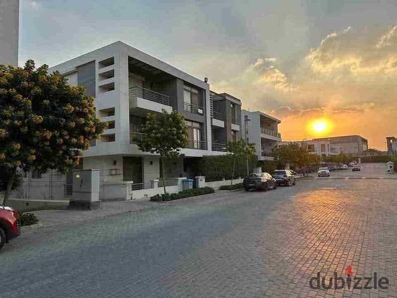 تاون هاوس كمبوند تاج سيتي مرحلة اورجامي القاهرة الجديدة مدينة مصر 0