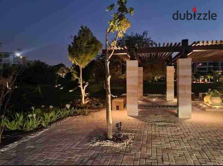 شقة متشطبة الترا سوبر لوكس بالتكييفات كومبوند تاج سيتي مرحلة كيندا القاهرة الجديدة مدينة مصر 0