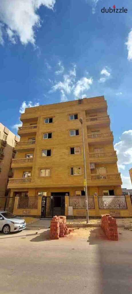 شقة للبيع تاني نمرة من النوادي ودقيقة لميدان سوديك والتسعين الجنوبي 0