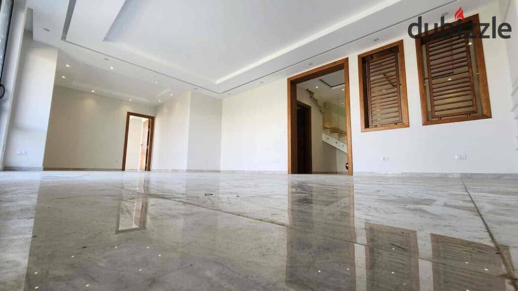 دوبليكس للبيع في الشيخ زايد                   . 0