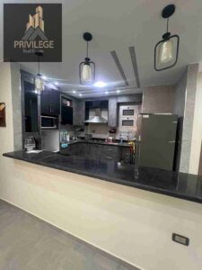 شقة للبيع بحري متشطبه الترا سوبر لوكس وجاهز للسكن الفوري وغير مجروحه نهائي الشطر الثامن زهراء المعادي 5,250,000 ج.م