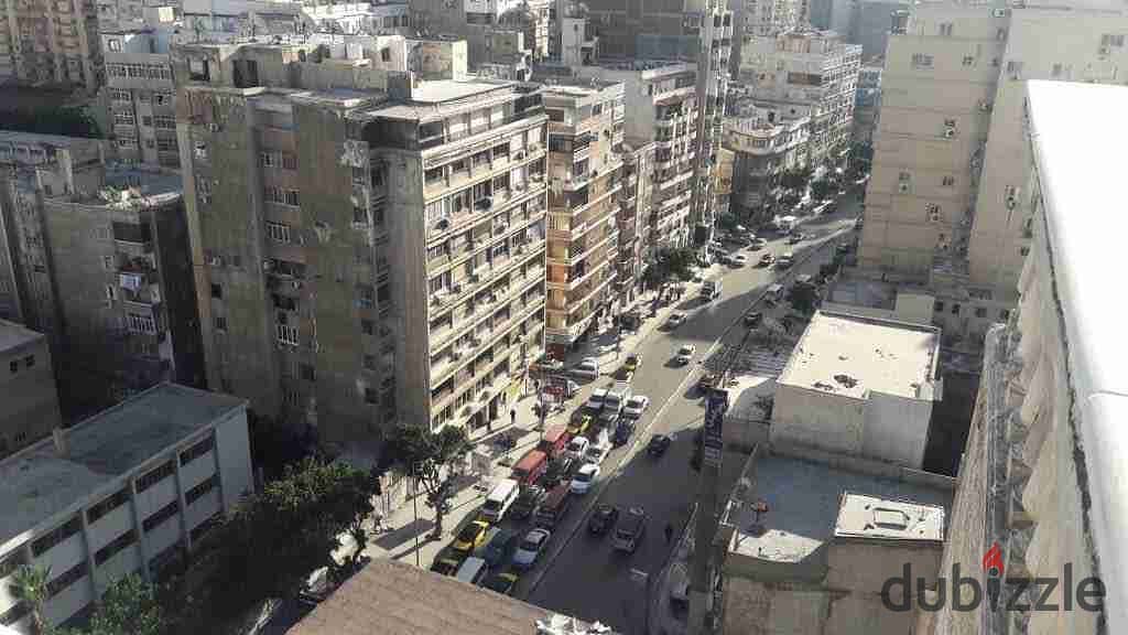 شقة فاخرة للبيع – رشدي / طريق الحرية مباشرة   موقع استثنائي بمنطقة مصطفى كامل – على طريق الحرية مباشرة  الدور العاشر (وليس الأخير)  2 أسانسير – مدخل عمارة شيك جدًا  باكية جراج كبيرة ملك 0