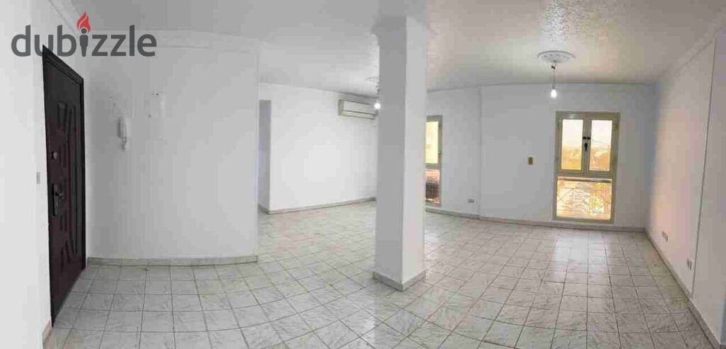 لقطه للبيع بالرحاب 105م دور تالت اسانسير بتكييفات والمطبخ 0