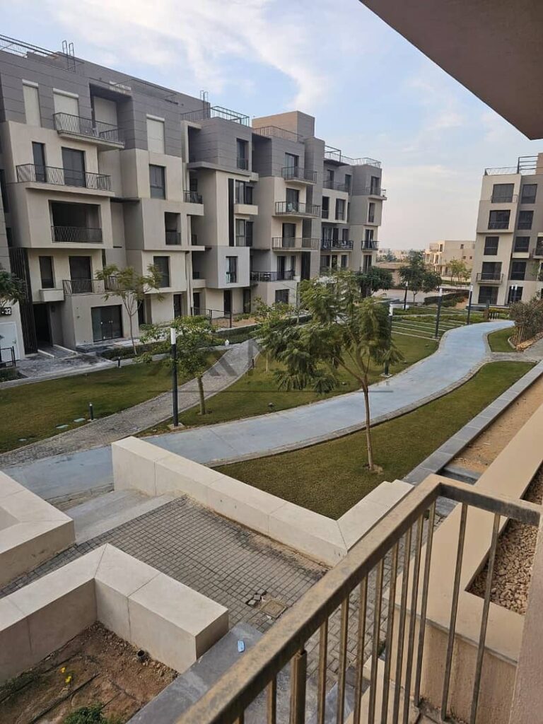 شقة 134م² في Sodic East - Azailya الشروق، نصف مفروشة، 2 نوم، 3 حمام، مطبخ وACs، موقع راقي، إيجار 28,000ج/شهر 0