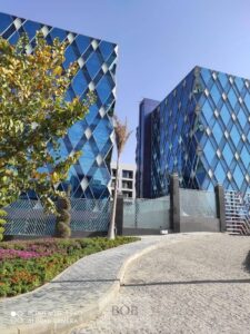 مكتب 55متر للايجاربالتجمع الخامس التسعين الشمالي مبني كايرو بيزنس بلازا 50,000 ج.م