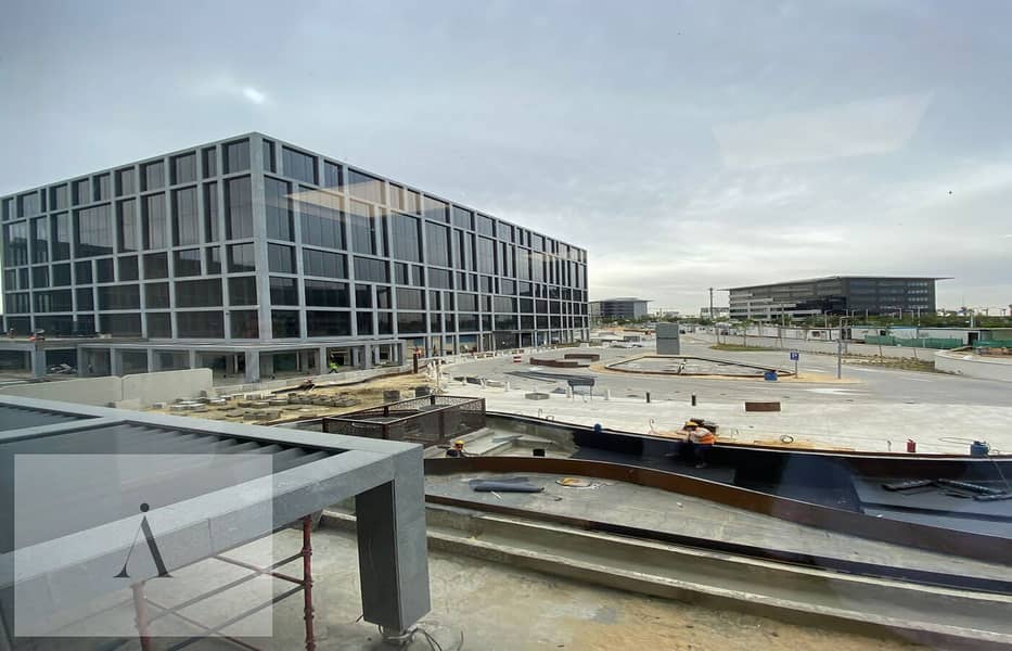 مكتب للإيجار، مجهز بأجهزة تكييف و مقسم برتشن 0