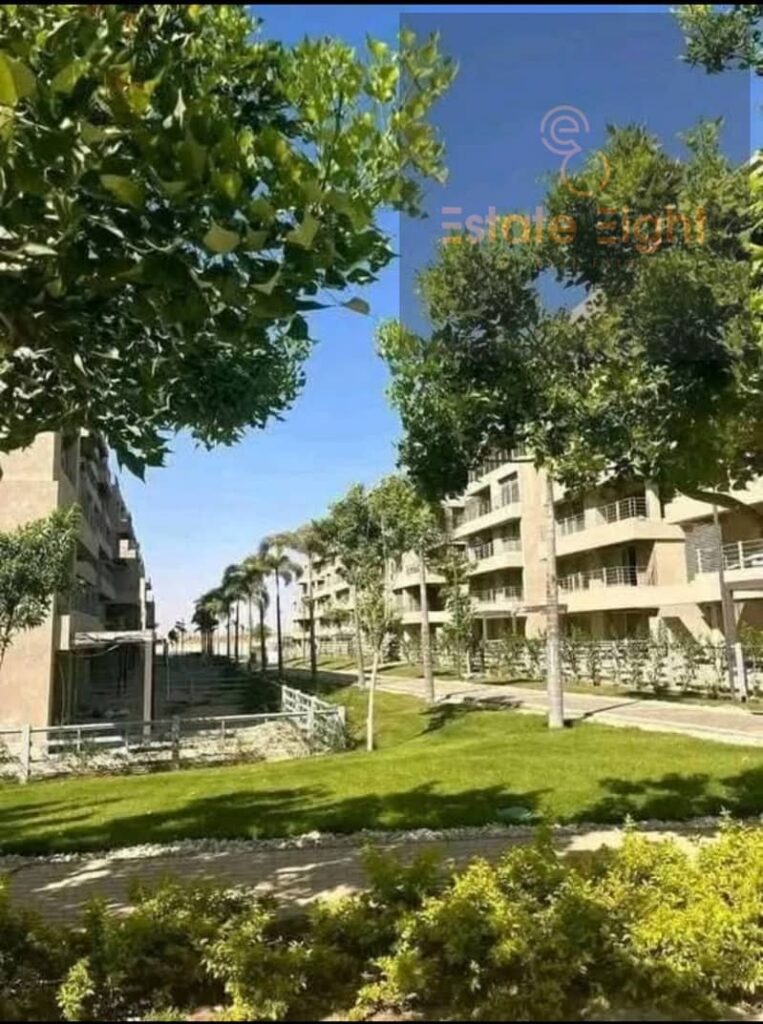 شقة للبيع جاهزه للاستلام بموقع مميز فى كابيتل جاردنز  مدينه المستقبل بالقرب من مدينتي 0