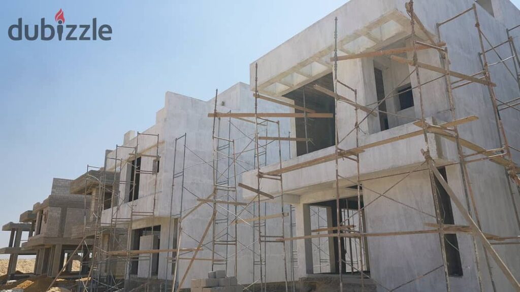 بمقدم 320 الف للبيع شقة في التجمع الخامس امام هايد بارك وعلي التسعين الجنوبي بقسط علي 10 سنوات. 0