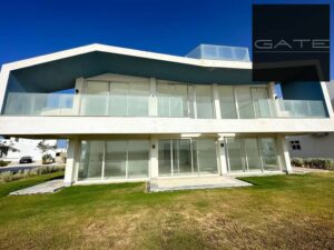 فيلا للبيع مستقلة Type F في فوكا باي – الساحل الشمالي أقل مقدم وأقل سعر إجمالي ڤيو مباشر على اللاجون – متشطب بالمطبخ والتكييفات 17,038,940 ج.م