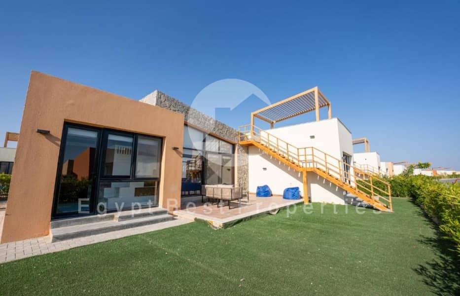 فيلا فاخرة دور واحد بإطلالة بحرية مباشرة على اللاجون تبعد دقيقتين عن الشاطئ  جاهزة للاستلام  بمقدم 10% فيلا للبيع في سوما باي 0