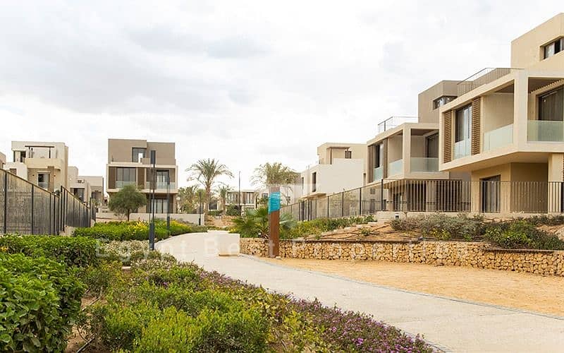 توين هاوس فاخر للبيع بموقع مميز واطلاله بانوراميه كامله متشطب بالكامل استلام فوري ارخص سعر 0