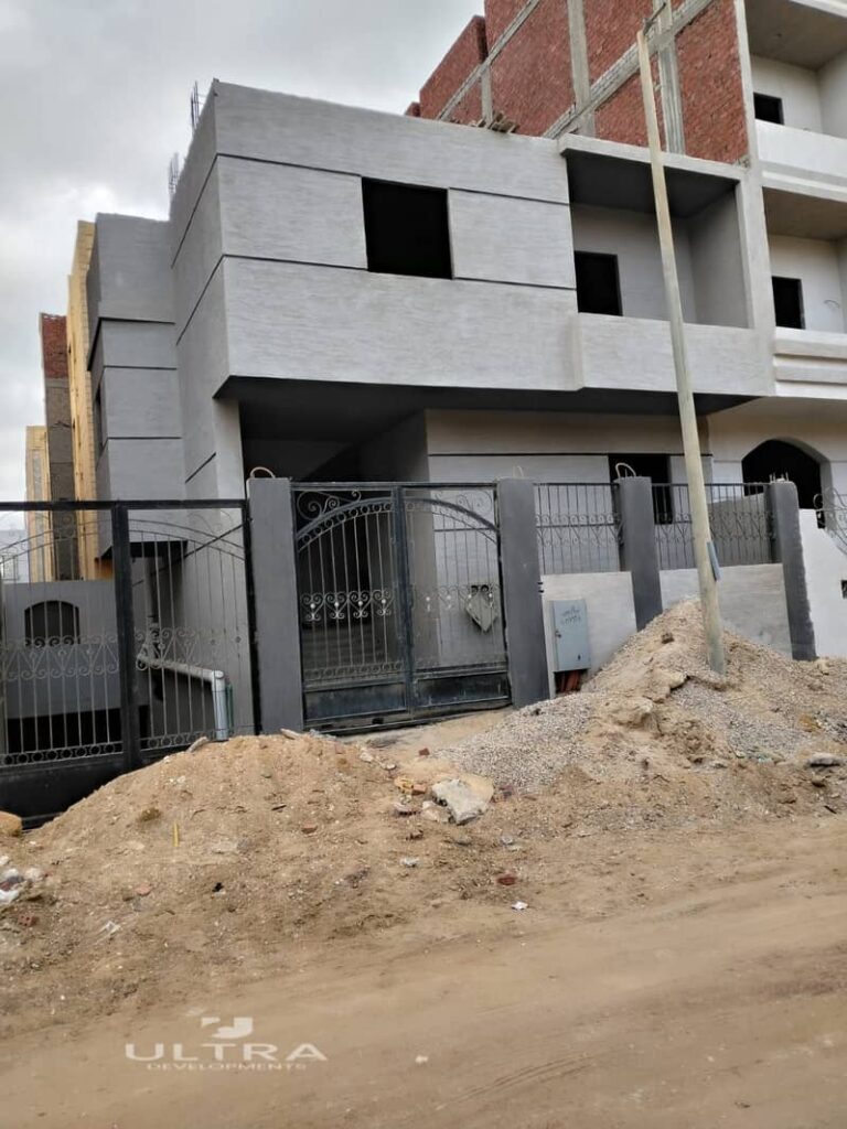 بيت للبيع في الحي السادس المجاوره الخامسه تاني نمره من الرئيسي بواجهه بحري وجمب الخدمات 0