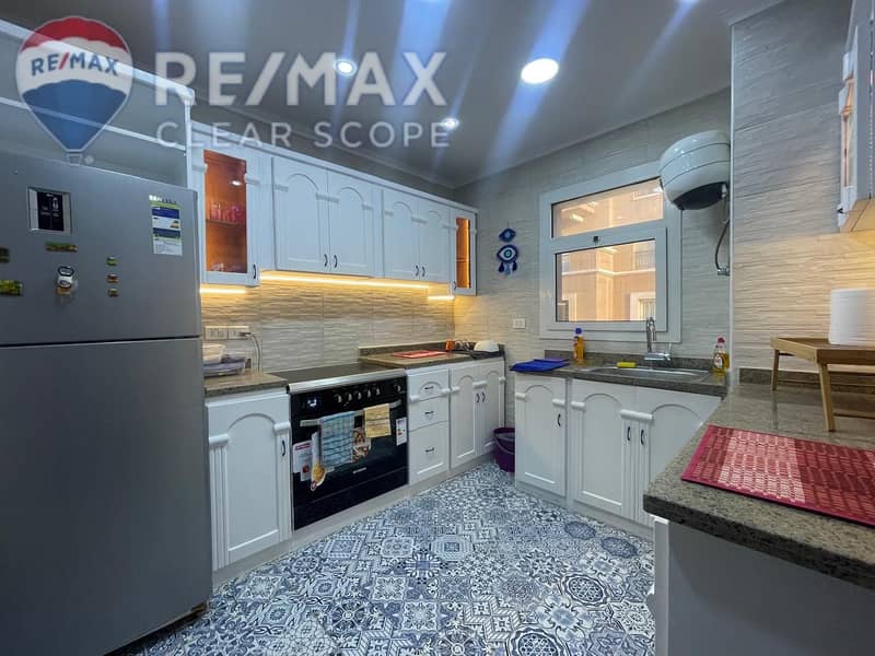 للإيجار – شقة بإطلالة على حمام السباحة في قطامية بلازا – سوديك 0