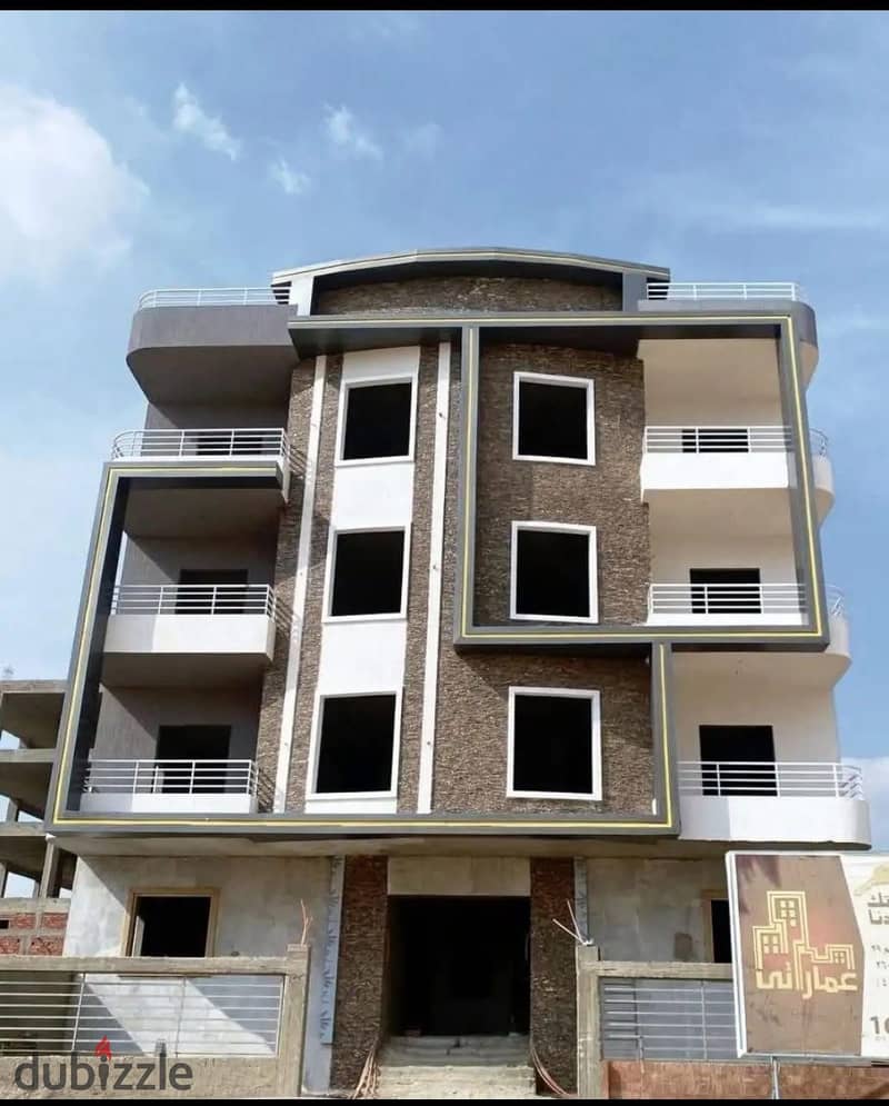 شقة 175م استلام فوري في العبور الجديدة علي شارع رائيسي 0