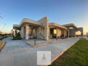 شقة غرفتين للبيع داخل مشروع كون – الساحل الشمالي 9,064,000 ج.م