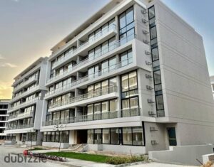 شقة لقطة في Lake Front كمبوند مبني وساكن للبيع بالتقسيط في اكتوبر بجوار دريم بارك 7,015,000 ج.م