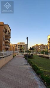 شقة للايجار ارضي بجاردن في كمبوند الخمايل المرحلة التالتة ب تكميلي فيو مفتوح على لاند سكيب مساحة 163 متر جاردن بمساحة 130 متر بحري صريح خطوات للبوابة 27,000 ج.م