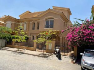 تاون هاوس استلام فوري برايم لوكيشين متشطبة الترا سوبر لوكس في كمبوند دياربارك بالتجمع الخامس 23,000,000 ج.م