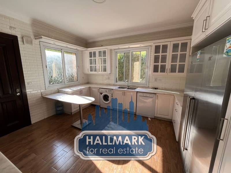 فيلا للايجار في كمبوند ذا فيلا التجمع  فيو لاجون بالتكيفات 0