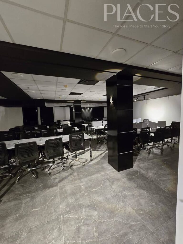 استثمر في موقع مميز في التجمع الخامس مكتب إداري للإيجار  مساحه 366متر كامل التشطيب جاهز للاستلام الفوري 0