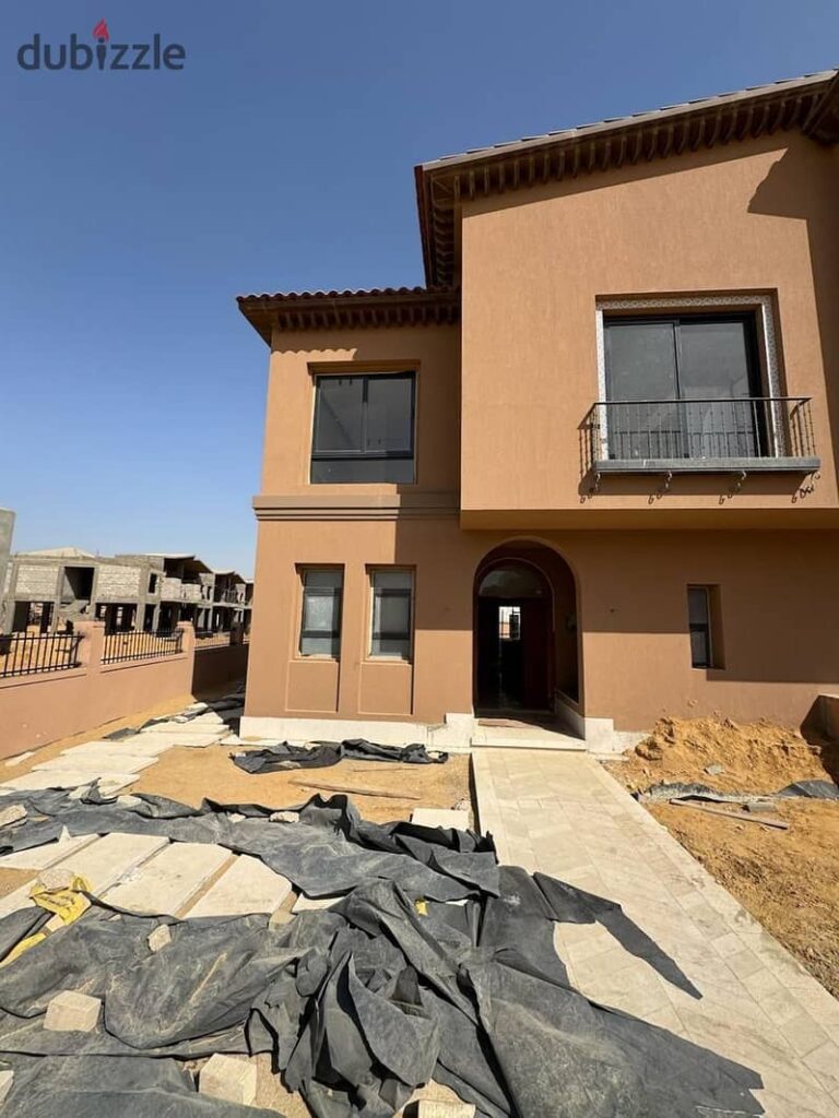 قريب من اركان توين هاوس استلام قريب للبيع بالتقسيط علي 84 شهر في الشيخ زايد 0