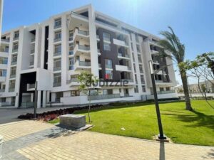 4,100,000 ج.م استلام شقة فوري في المقصد متشطب بالكامل امام البرج الايكوني