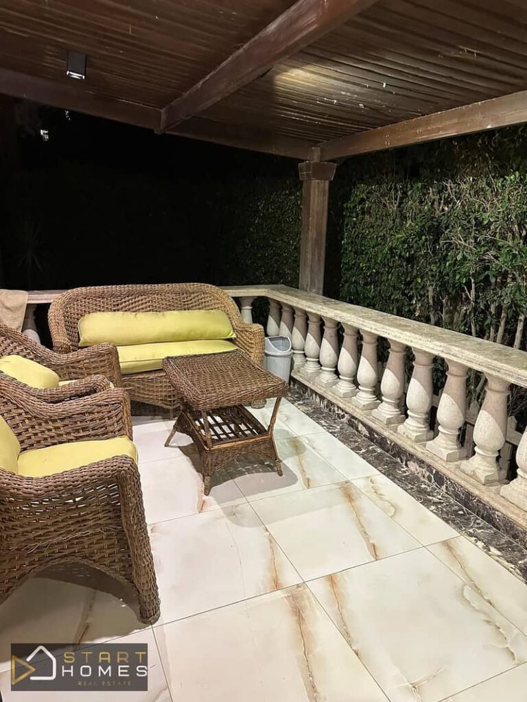 شقه مميزه - المرحلة الخامسه-  للايجار مفروشه-  لمحبين الارضي بجاردن - بمدخل خاص - 115 متر - غرفتين وحمامين 0