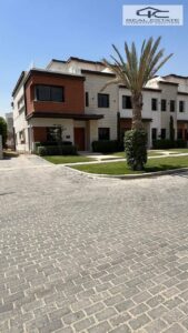 فيلا تاون هاوس استلام فوري 225 م مقدم واقساط اقل اجمالي سعر في الماركت اميز لوكيشن في ازار 2 التجمع الخامس القاهرة الجديدة بجوار المراسم فيفث سكوير 16,600,000 ج.م