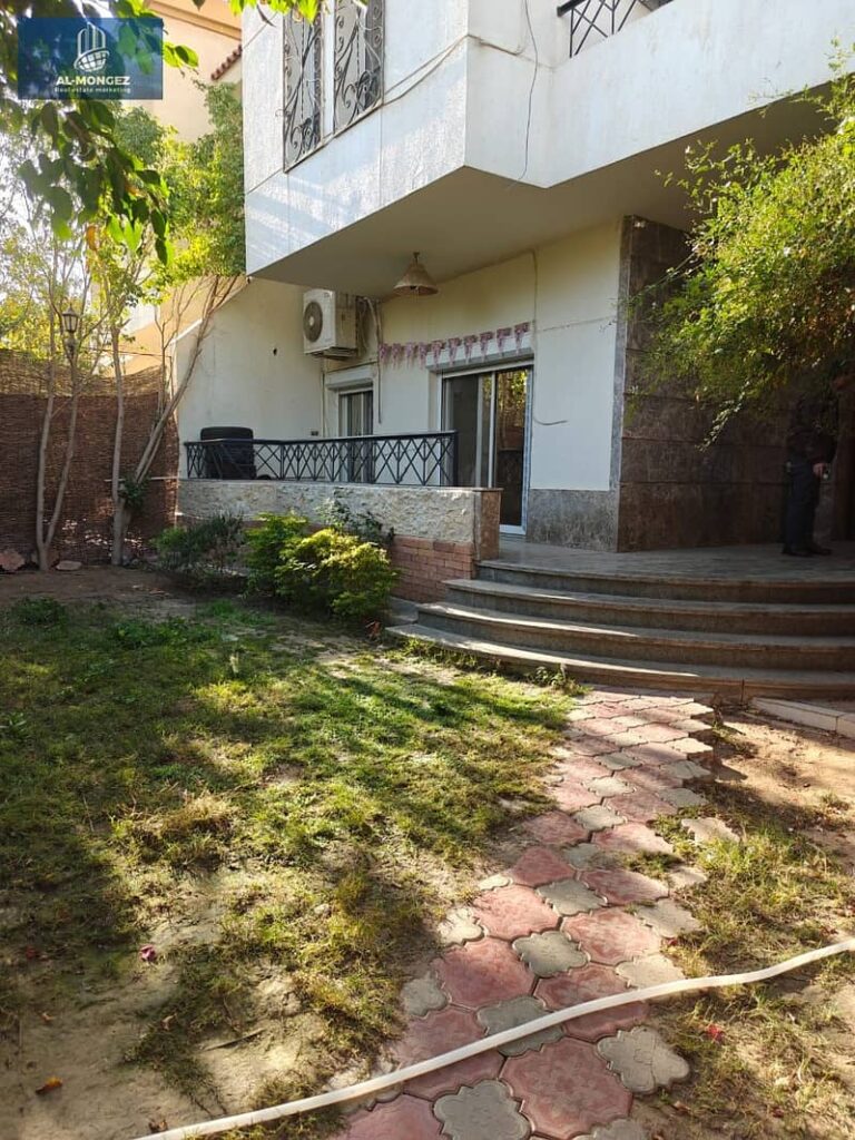 فيلا رباعي للبيع في مدينة الرحاب بسعر شقة بجوار الخدمات - التجمع الاول 0