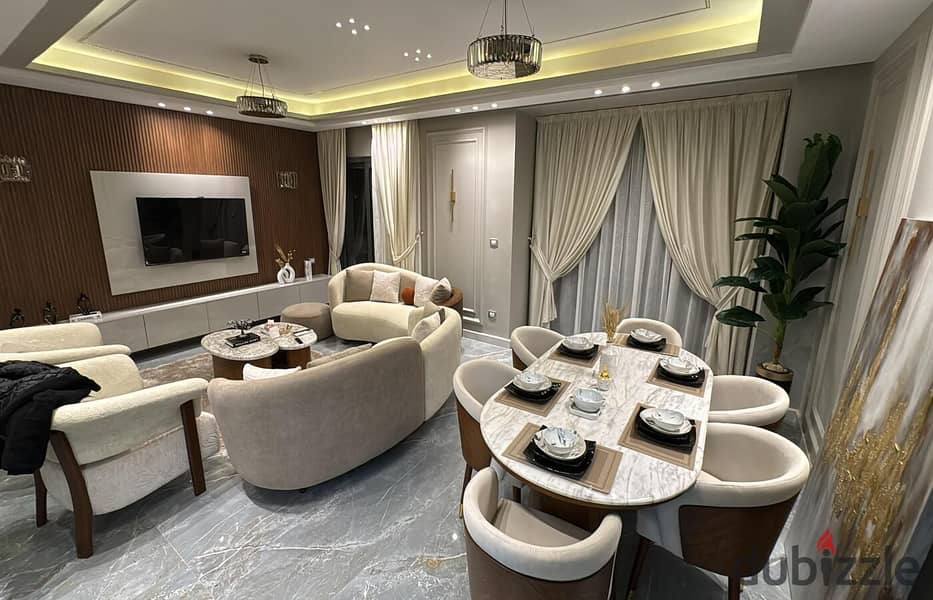 شقه بفرش فندقي فاخر-فيو مميز-للايجار في ايستاون القاهره الجديده 0