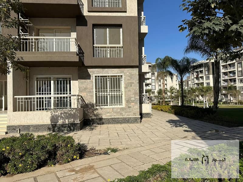 شقه للايجار بمدينتي بمساحه 56 متر في احدث مراحل مدينتي ال B12 مطلوب 12 ألف مكونه من غرفه و رسيبشن و حمام و تراس 0