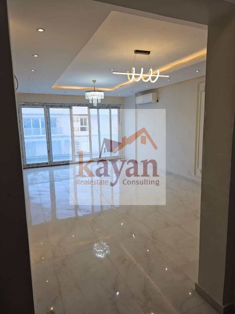 شقه للإيجار فى كمبوند ماونتن فيو اى سيتى بسعر روعه جدا  . 0