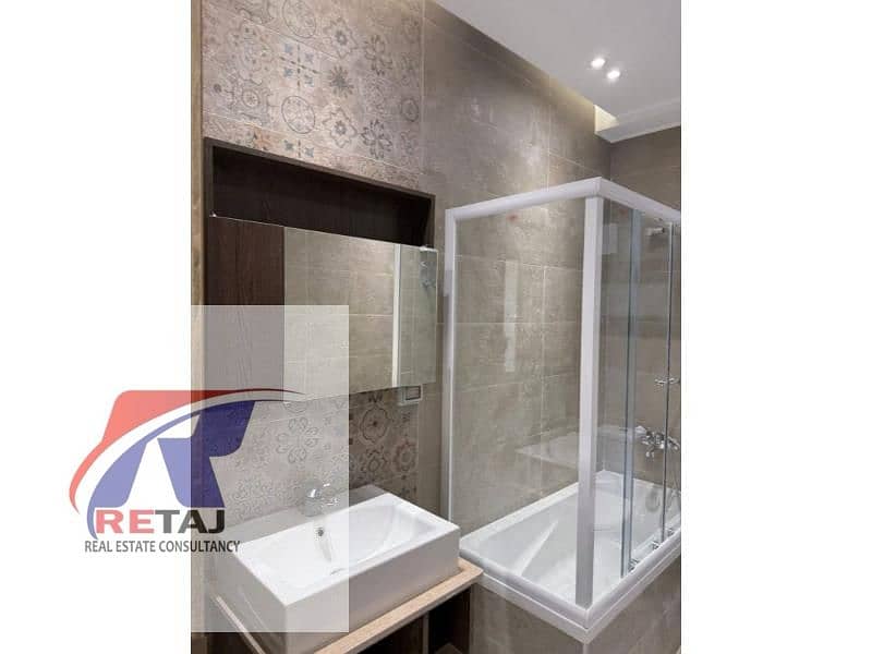 للايجار شقة سكنية بكمبوند المراسم بالتجمع الجولدن سكوير                                                                                              . 0