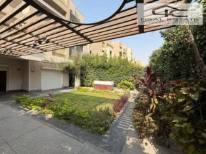 16,000,000 ج.م شقة للبيع في VGK ارضي بجاردن تشطيب كامل استلام فوري التجمع الخامس القاهرة الجديدة بالقرب من هايد بارك. in VGK fifth settlement new cairo