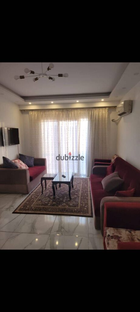 شقه ايجار مفروش فرش مودرن ومكيفه بكامل في كومباوند روضه زايد 0