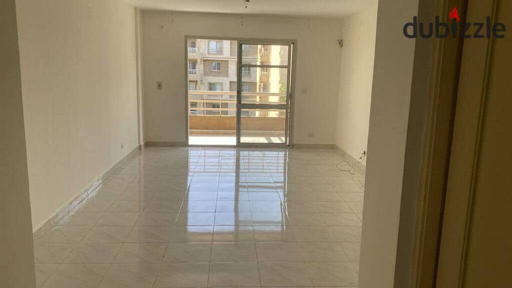 مدينتى شقه للبيع فى الb6 مساحة 131 متر بسعر لقطه 0