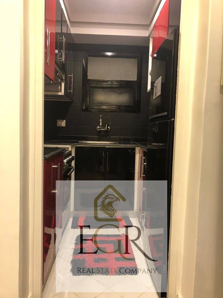 استديو  مفروش للإيجار  بمدينة الرحاب1 المساحة: 60 م  تشطيب : خاص   الدور: ارضي  بالقرب من افنيو مول  السعر مميز الشقة جاهزة للسكن الفوري للمعاينة أو م 0