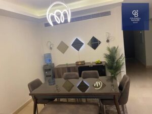 شقة للبيع 200 م 3 غرف مفروشة بالكامل ومجهزة بالأثاث والأجهزة كايرو فيستفال سيتي التجمع الخامس 26,000,000 ج.م