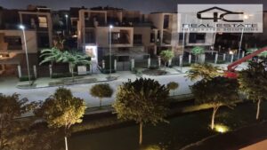 شقة للايجارمتشطبه بالكامل في فيفث سكويرالمراسم نيو كايرو in Fifth Square Al Marasem Fifth Settlement New Cairo 30,000 ج.م