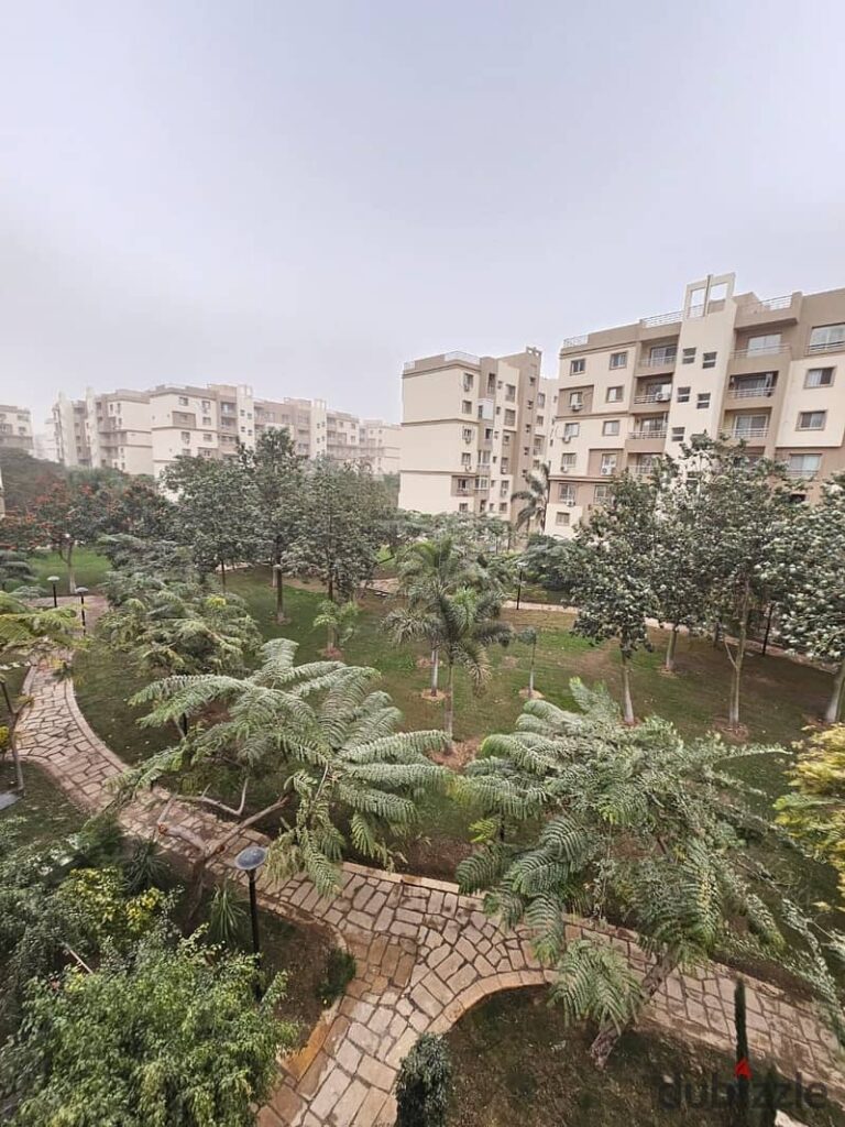 مدينتى شقه للبيع 143 متر فى الb6 0