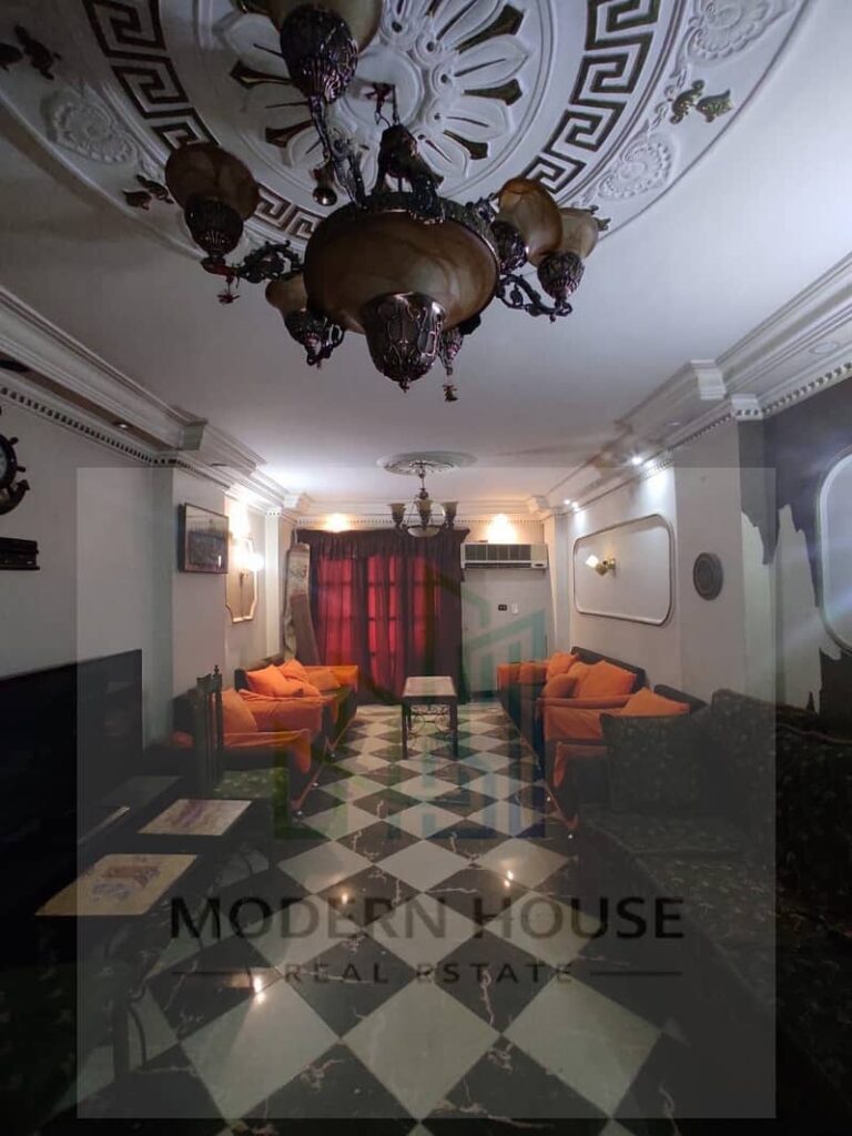 شقه للبيع بشارع محمد صلاح موقع مميز جدا بين ش المنشيه وشارع نبيل طه فيصل 0