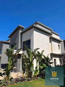 فيلا للبيع استلام فورى 240م فيو على بحيرات و جاردنز بخصم كاش 35% 18,200,000 ج.م