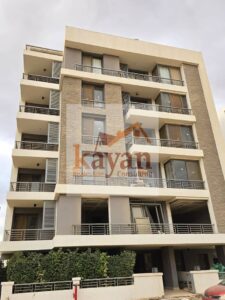 شقه للإيجار بكمبوند تاج سلطان أول سكن بالمطبخ فقط. 26,000 ج.م