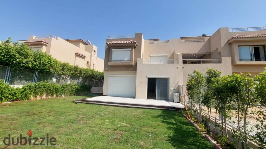 للإيجار – توين هاوس بمنطقة جولف إكستنشن نص مفروش بالمطبخ والتكييفات فقط مده لاتقل عن سنه اطلاله مميزه 0