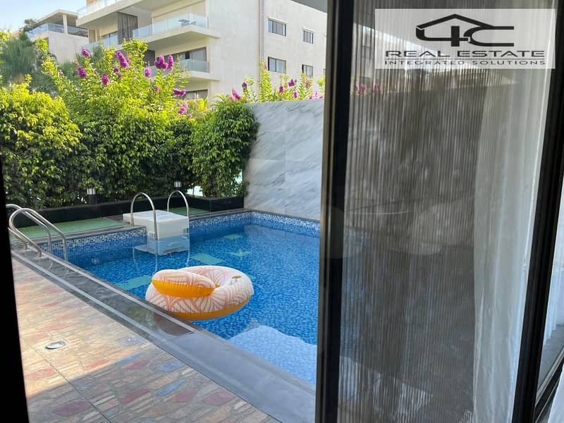 شقة  بجاردن للايجارlake View residence القاهره الجديده, 200م  في بالفرش  في ليك فيو ريزيدنس، فيو لاند سكيب، بالقرب من هايد بارك. 0